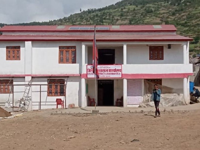 हुम्ला प्रशासनमा एक हप्ताका लागि सेवा बन्द